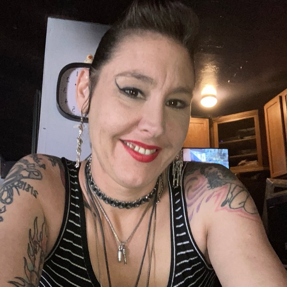 Meet your Posher, Jessica - Picture 5 of 13